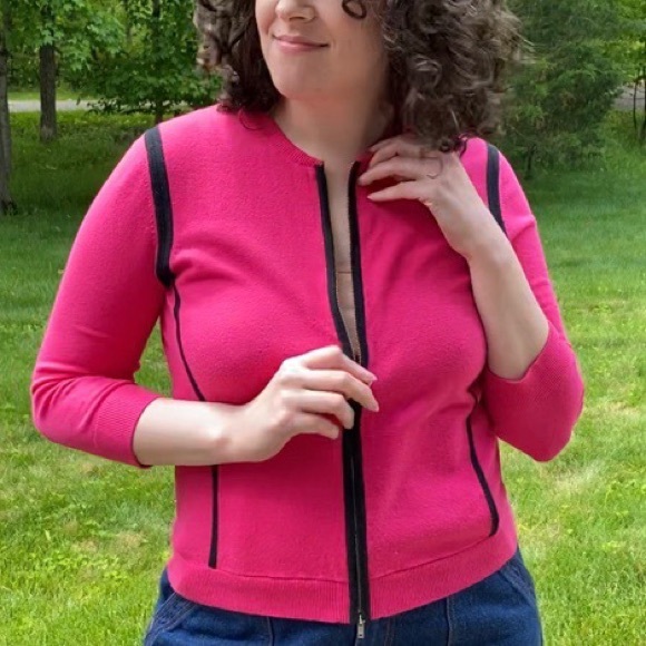 ❌SOLD❌ DO NOT BUY🚫Y2K Vintage Express Hot Pink Racing Zip Sweater w/ Black Trim - Picture 3 of 4